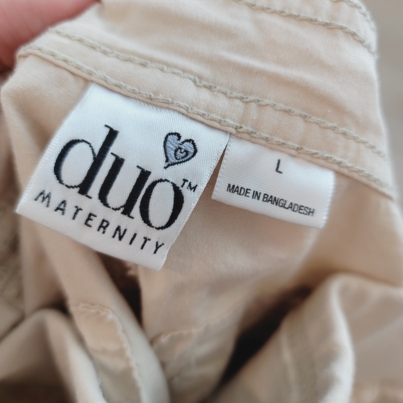 Duo Maternity Beige Pants/Capris Size Large - Picture 11 of 12